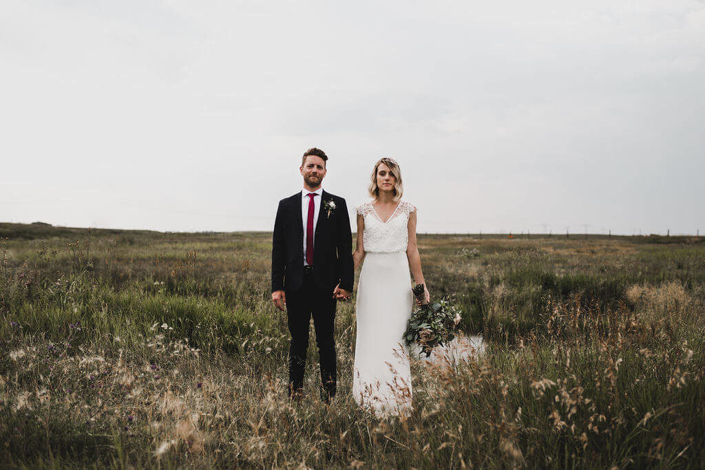wedding pictures in a field! https://www.thegathered.c